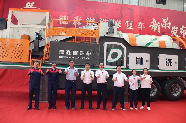 CQ9传奇电子淋洗车合影 CQ9传奇电子淋洗车合影