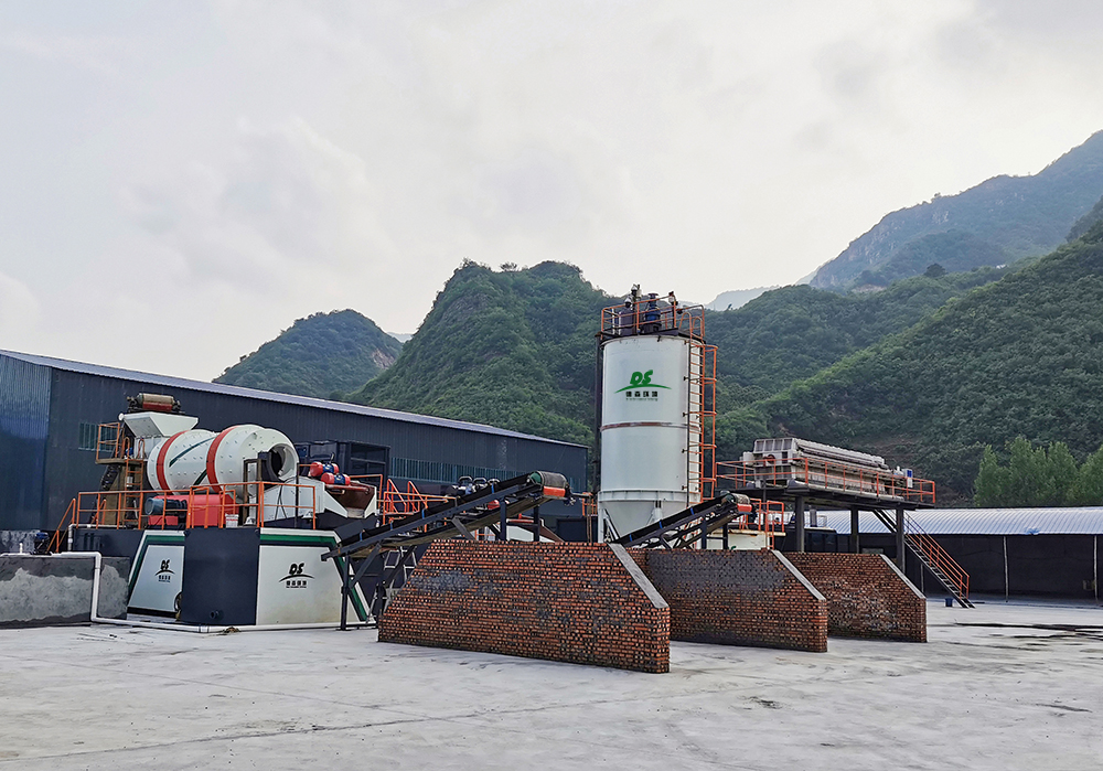 有机-重金属复合污染土壤淋洗修复现场